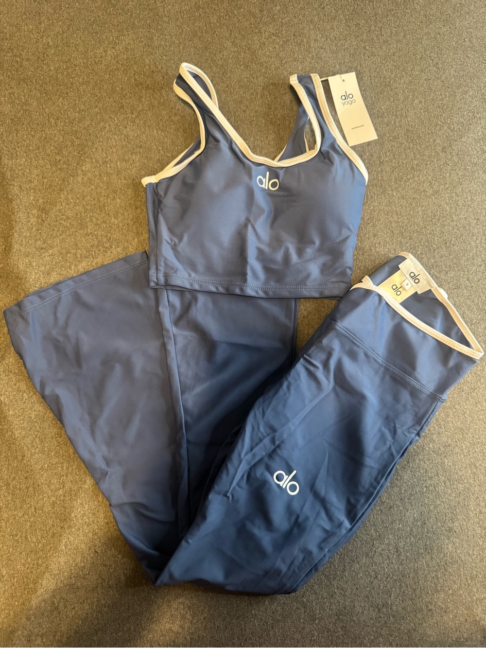 ALO Yoga Navy Blue High-Rise Leggings and Crop Sports Bra Set with Cream Trim